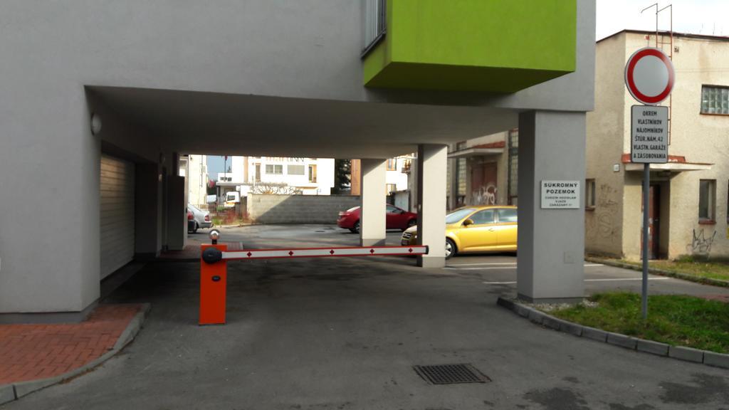 Modern City Center Apartment With Private Parking Martin Luaran gambar